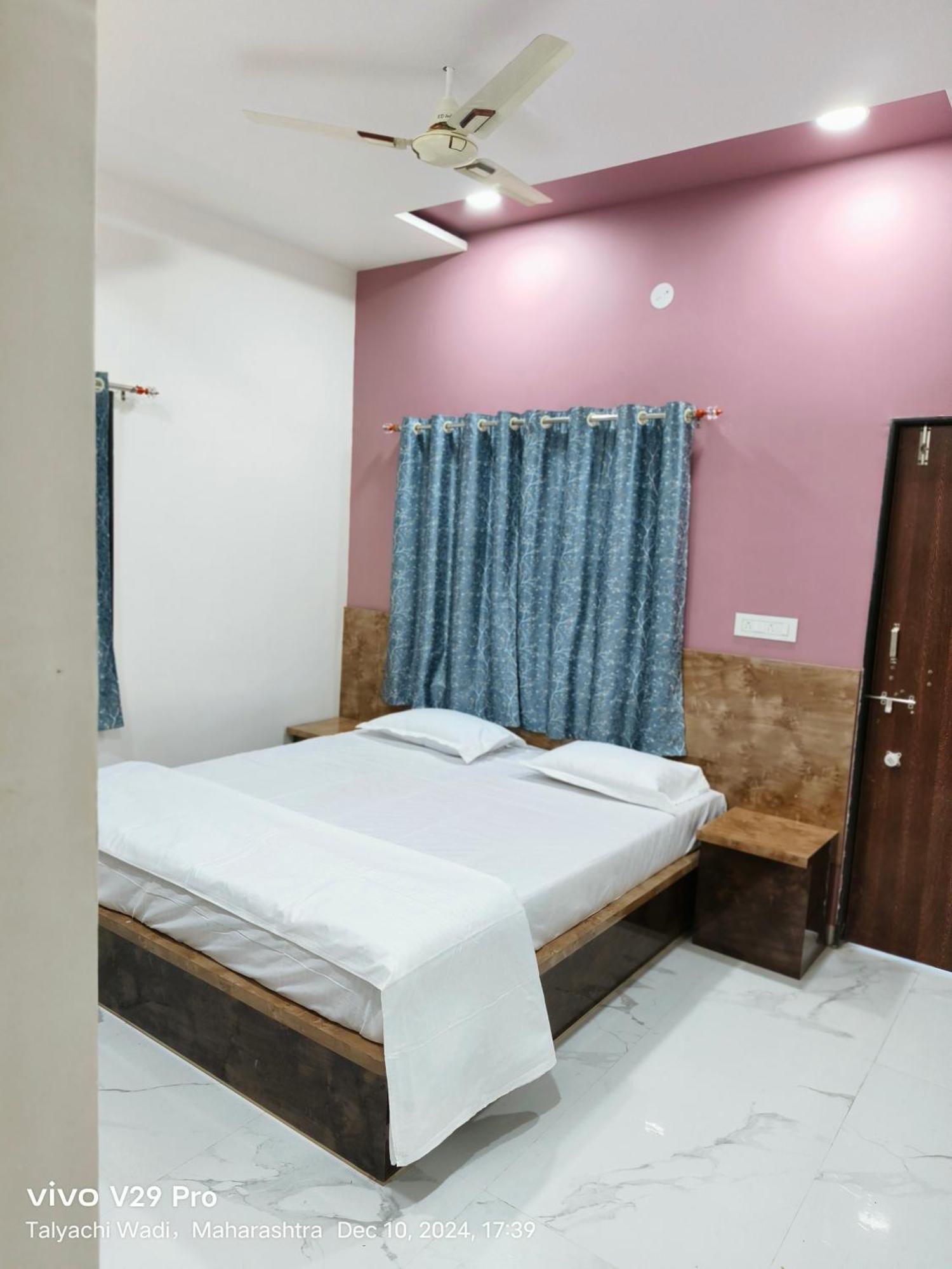 Shree Jyotirlinga Residency Hotel Ellora ภายนอก รูปภาพ