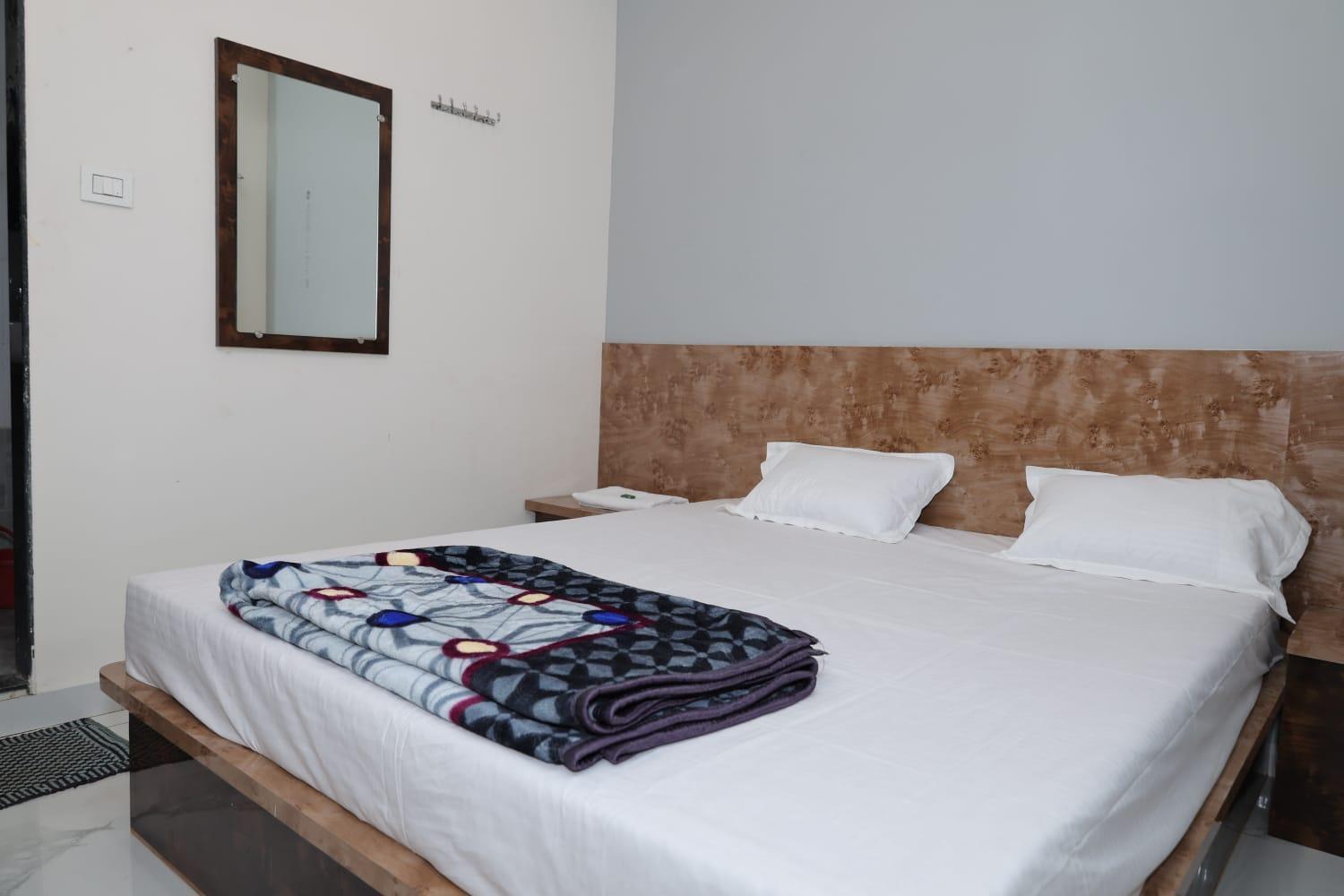 Shree Jyotirlinga Residency Hotel Ellora ภายนอก รูปภาพ